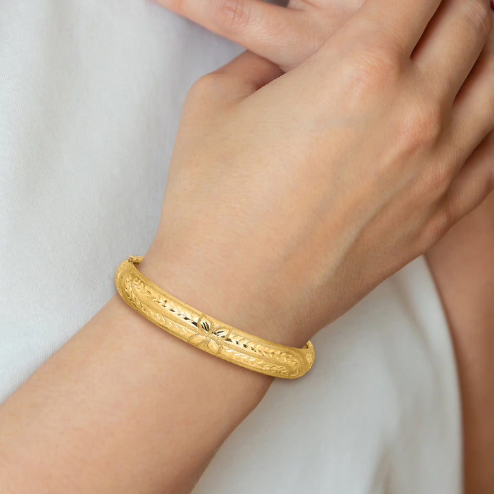 14k 7/16 Oversize Florentine Engraved Hinged Bangle Bracelet