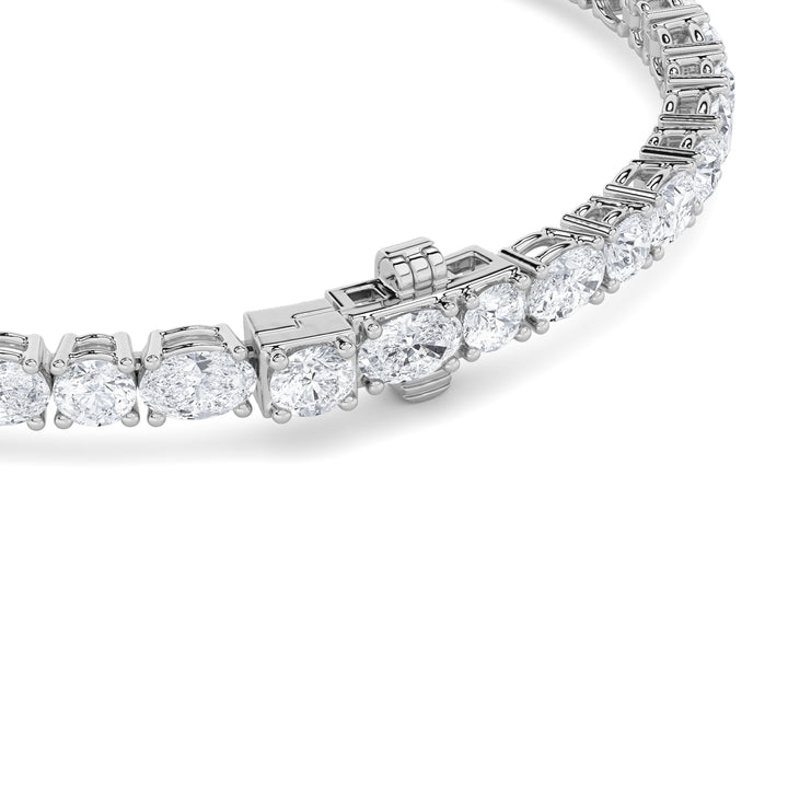 6.75Cttw Oval Shaped Lab Grown Diamond (F/VS) Bracelet in 14K Gold