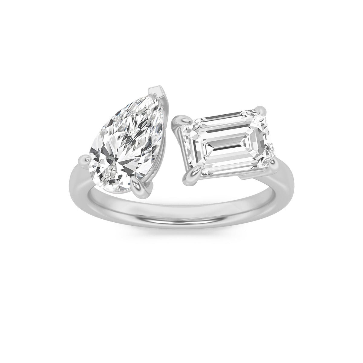 3Cttw Emerald Shaped Lab Grown Diamond (F/VS) Toiet Moi Fashiion Ring in 14K Gold