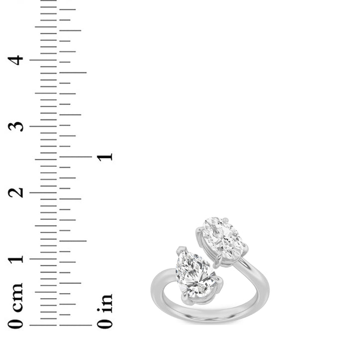 3Cttw Oval Shaped Lab Grown Diamond (F/VS) Toi etMoi Fashiion Ring in 14K Gold