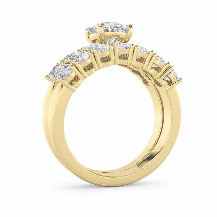 3.5Cttw Oval Shaped Lab Grown Diamond (G/VS) Bridal Set with Matching Band and  Ring in 14K Gold